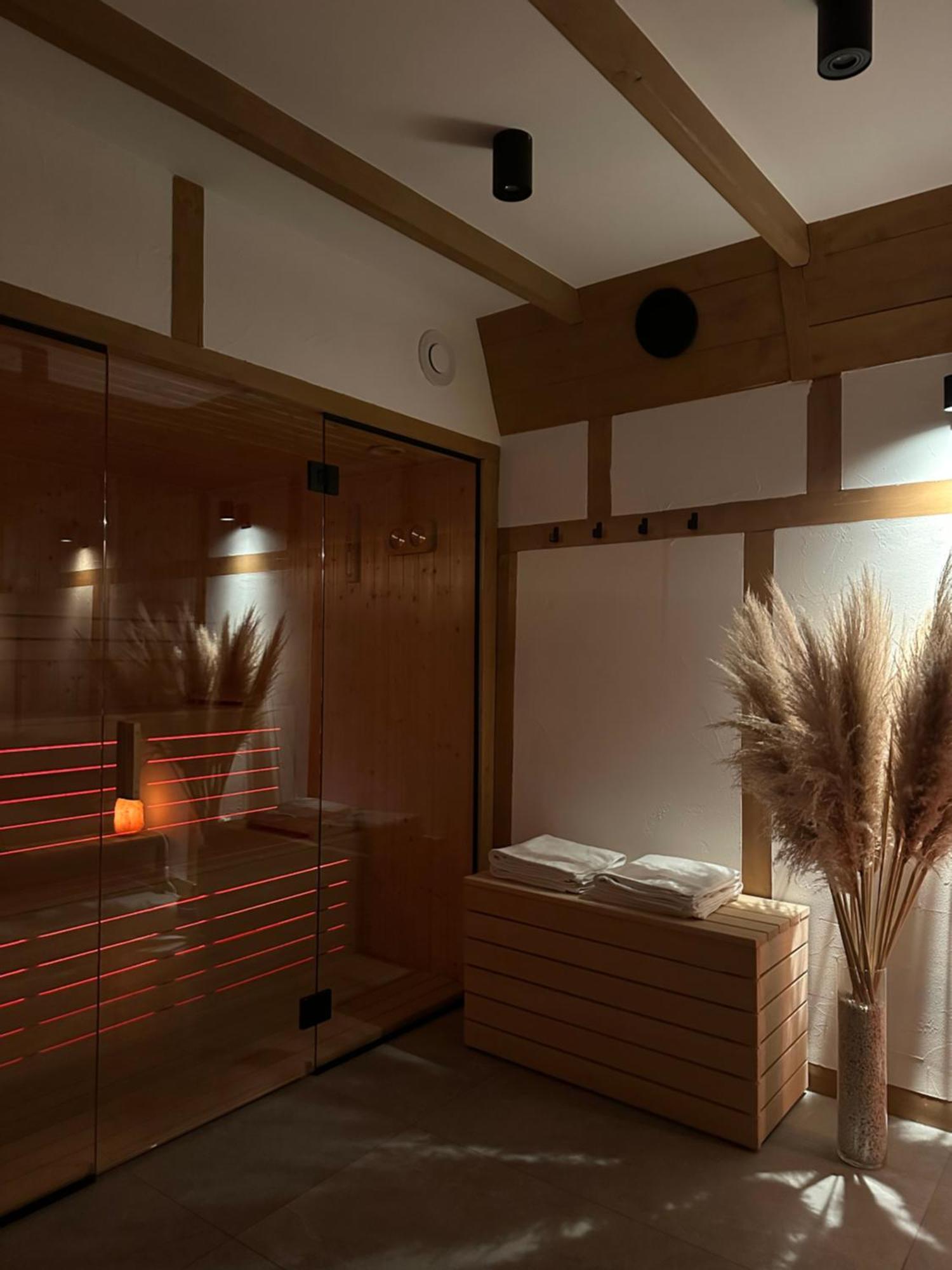 Sen I Wino, Domki Na Winnicy Ze Strefa Spa Żywiec Esterno foto